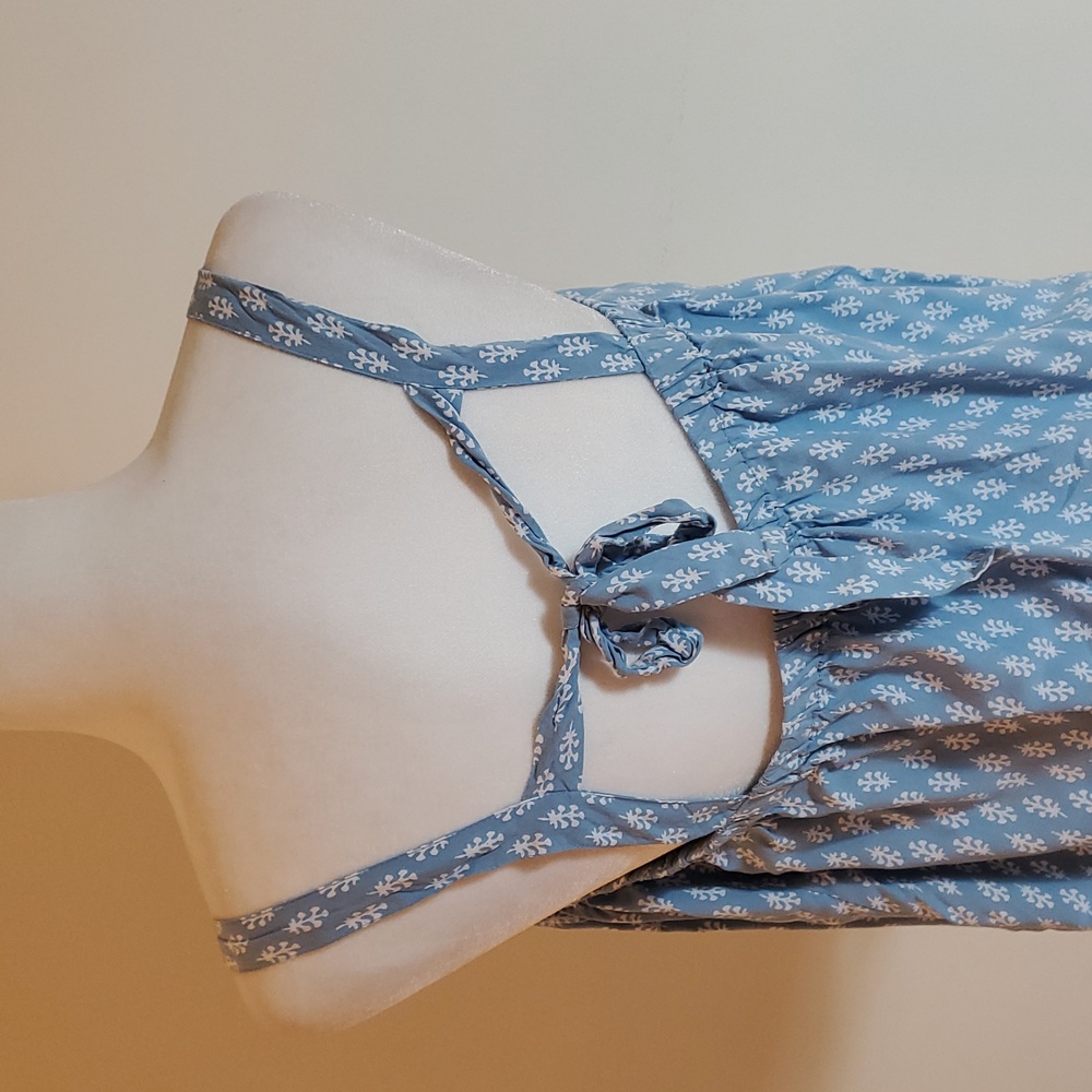 Old Navy blue and white tank top - Picture 5 of 8